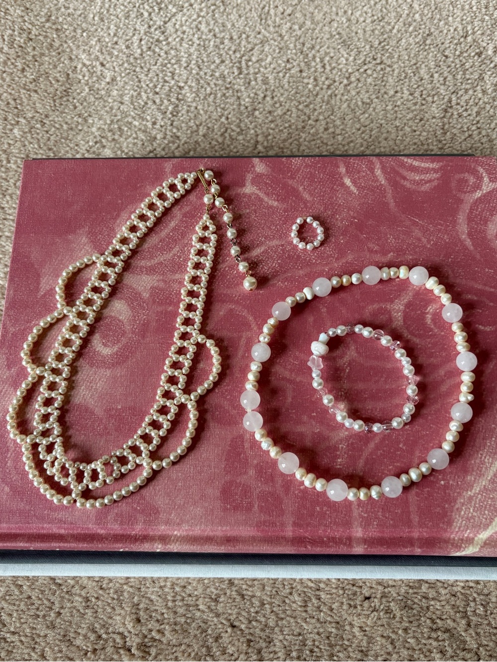 Elegant Pink Pearl Necklace and Bracelet Set - Women Jewelry